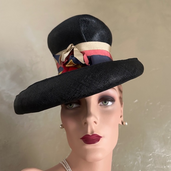 SHOWSTOPPER 1930s\' FRENCH NAVY STRAW FEDORA - MULTICOLORED GROSGRAIN BAND main image 11